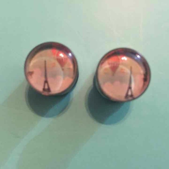 1/2 inch Eiffel Tower Plugs NWOT - Picture 1 of 3